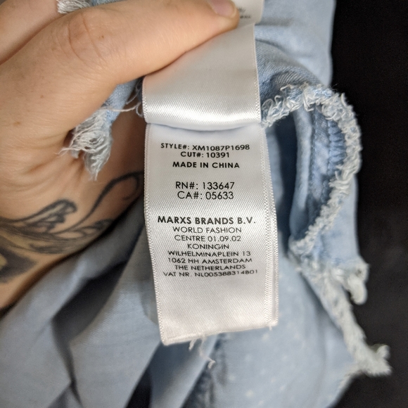 liverpool • chambray sleeveless western shirt - Picture 7 of 7